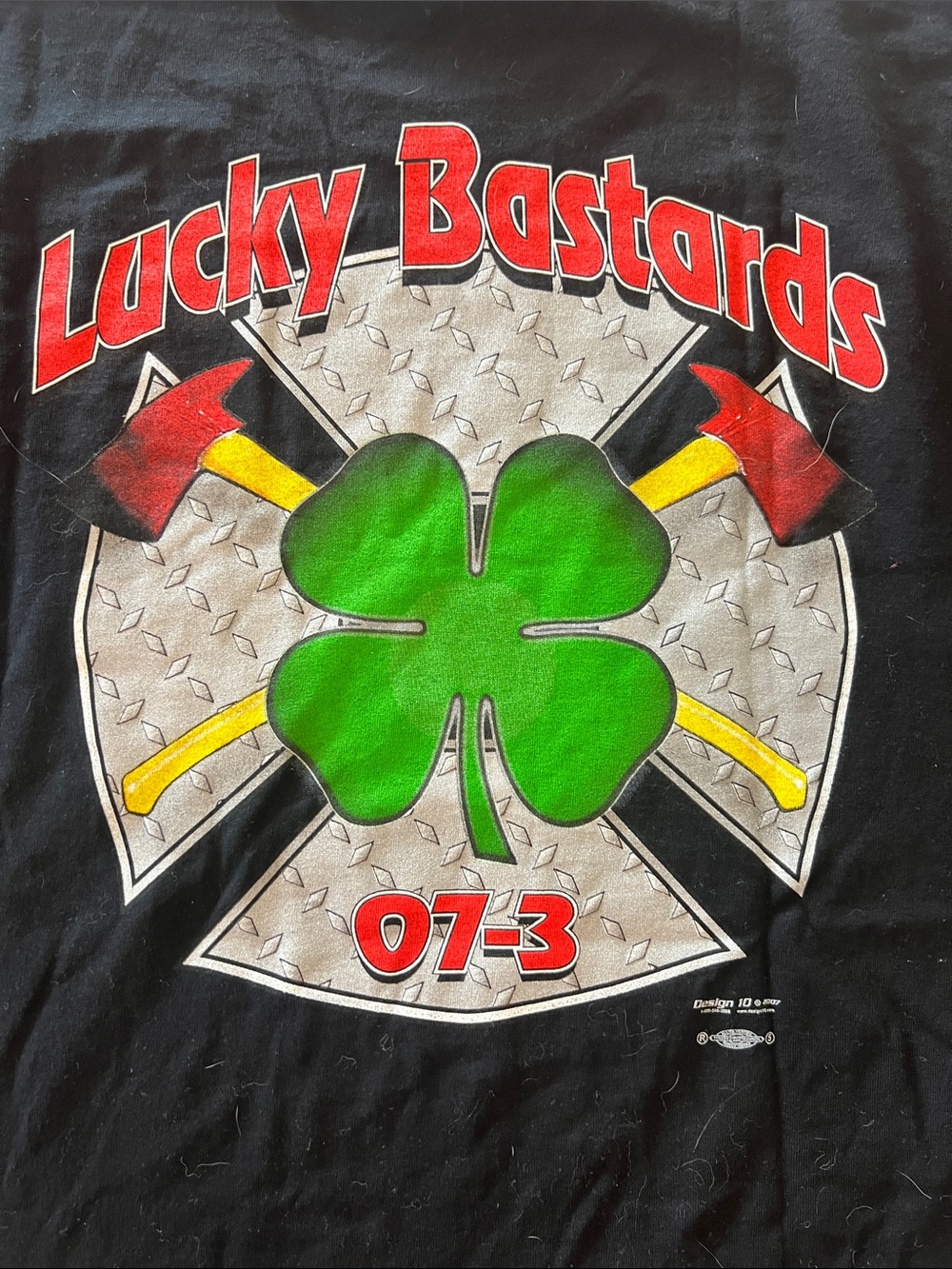 Lucky Bastards men’s Black Graphic Tee with Green Clover 2007 fire department xl